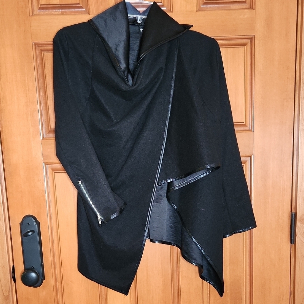 Elegant Black Women's Jacket Size Medium